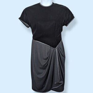 V. Oscar de la Renta Studio Black Velvet Dress